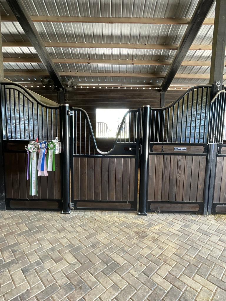 Picture of a stall with a hinged door